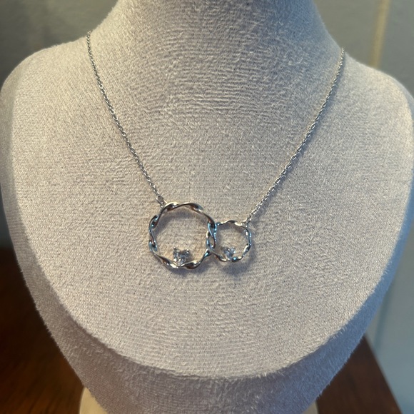 NWT Old Rubin Sterling Silver Interlocking Double Circle Necklace - Picture 3 of 4